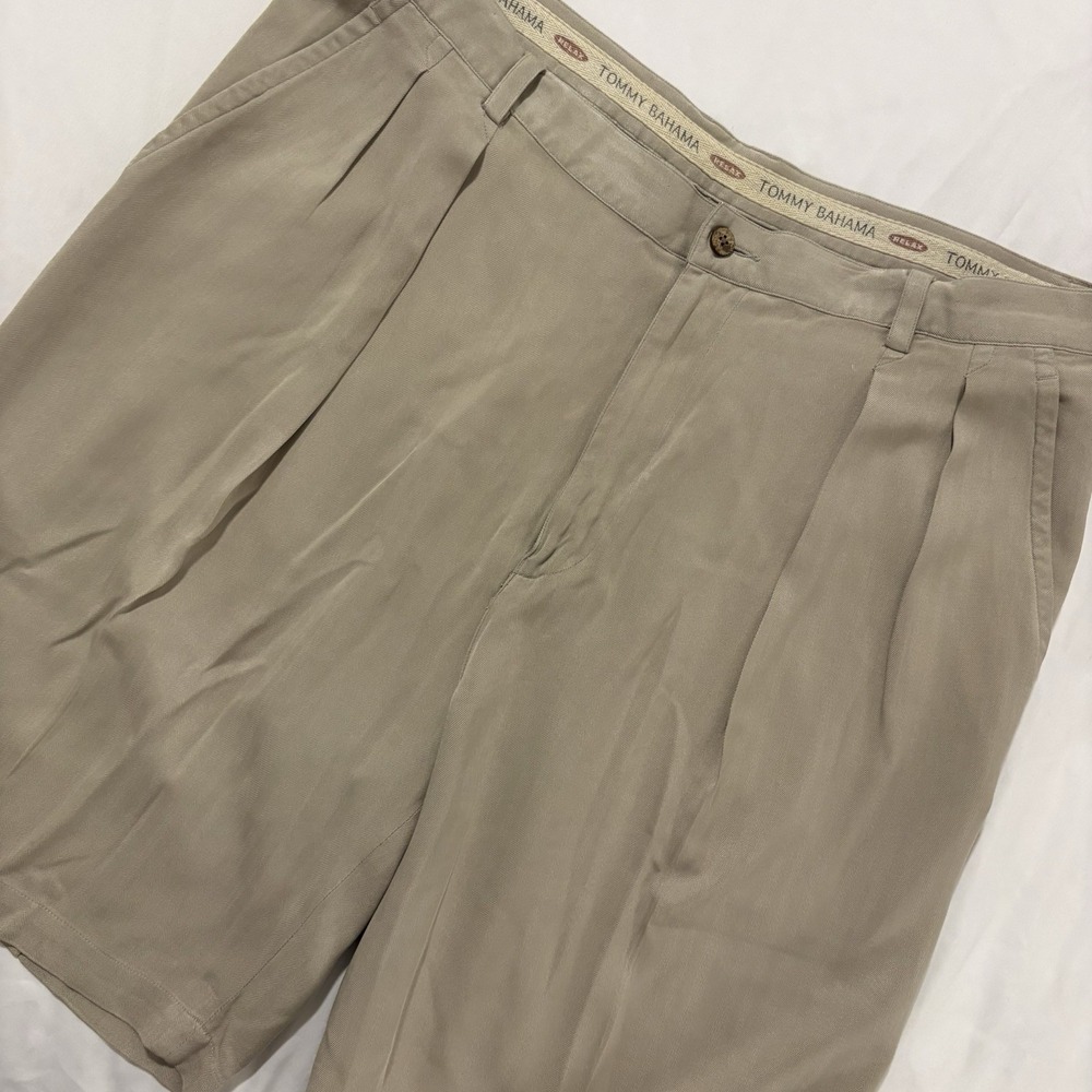 Tommy‎ Bahama Silk Shorts Mens 38 Beige Herringbone Pleated Resort Luxury Chinos